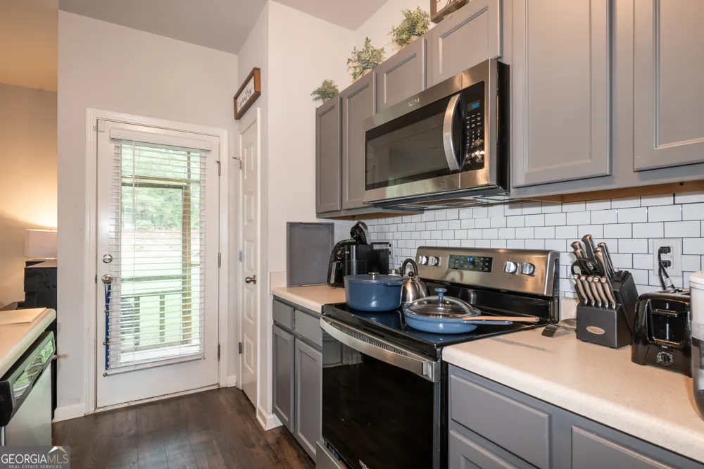 6302 Rockaway RD Atlanta, GA 30349