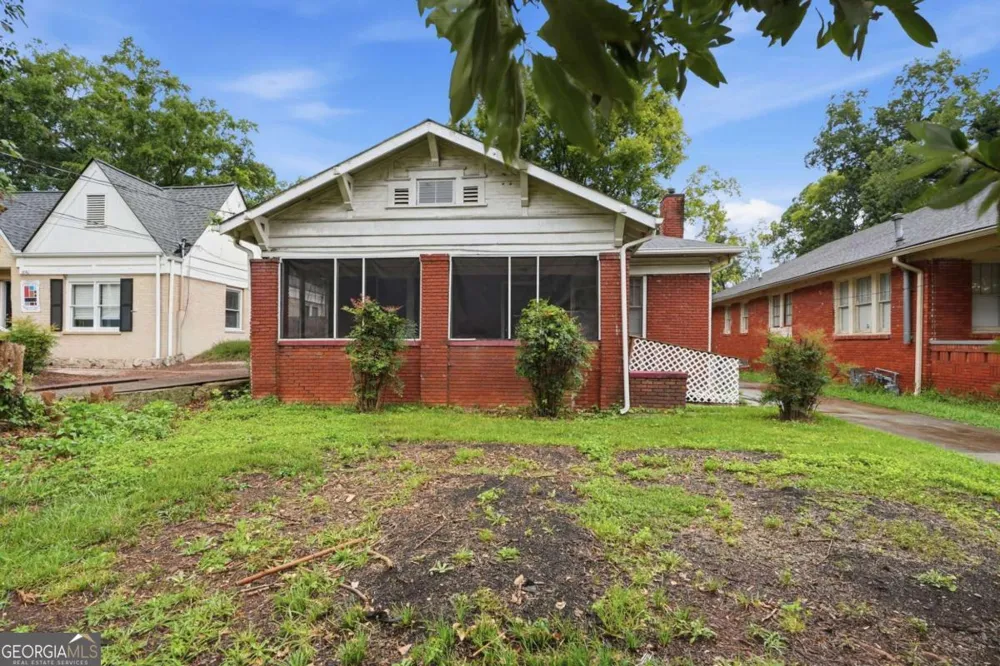 675 Holderness ST SW Atlanta, GA 30310