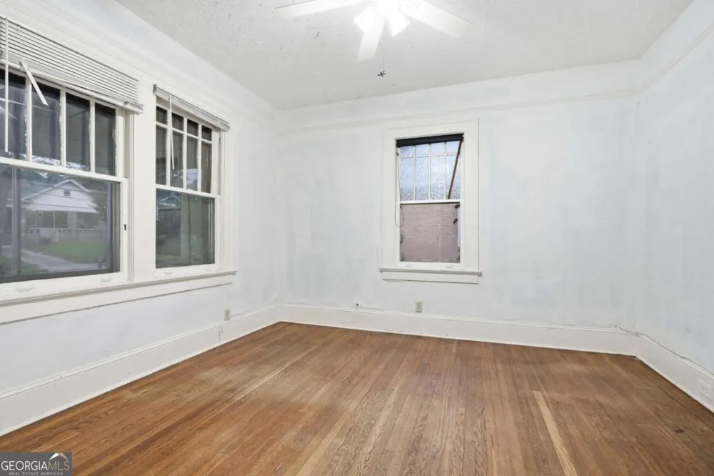 675 Holderness ST SW Atlanta, GA 30310