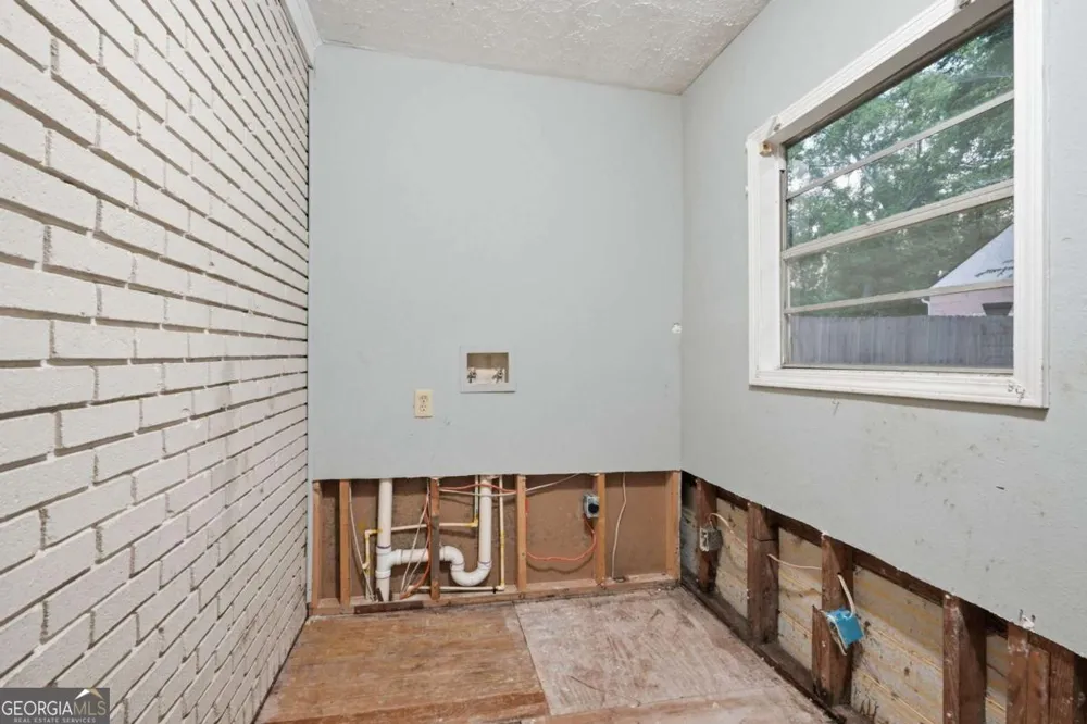 675 Holderness ST SW Atlanta, GA 30310