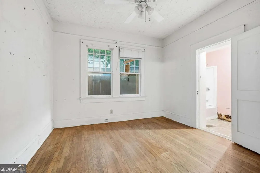 675 Holderness ST SW Atlanta, GA 30310
