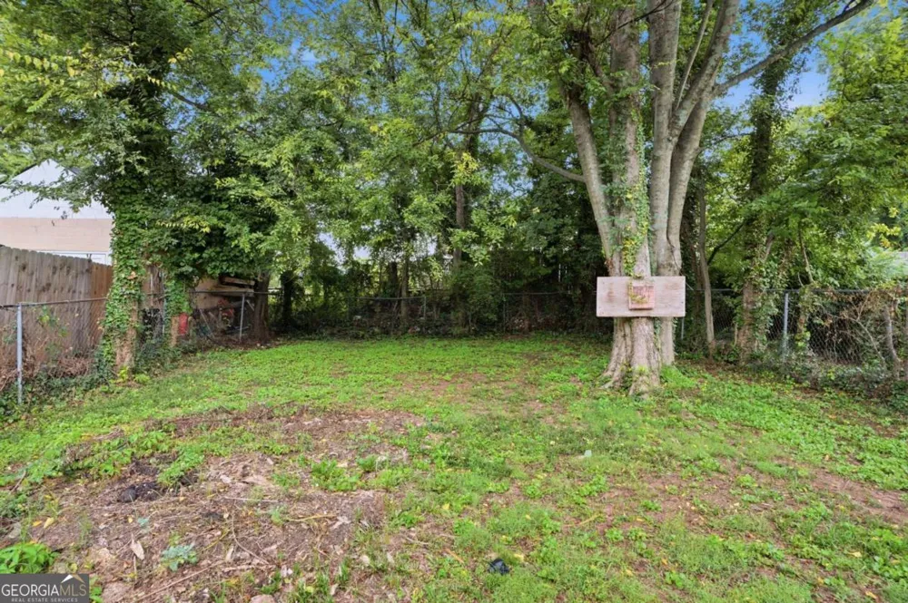 675 Holderness ST SW Atlanta, GA 30310