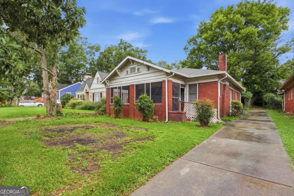 675 Holderness ST SW Atlanta, GA 30310