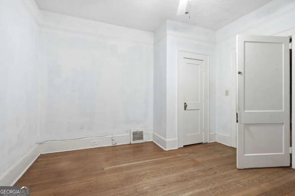 675 Holderness ST SW Atlanta, GA 30310