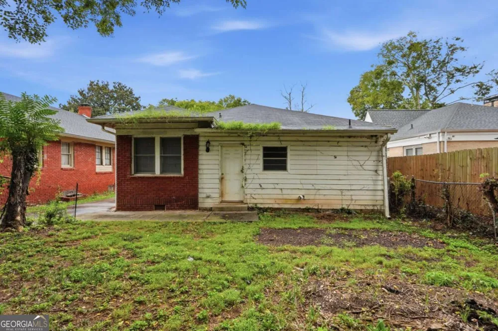 675 Holderness ST SW Atlanta, GA 30310
