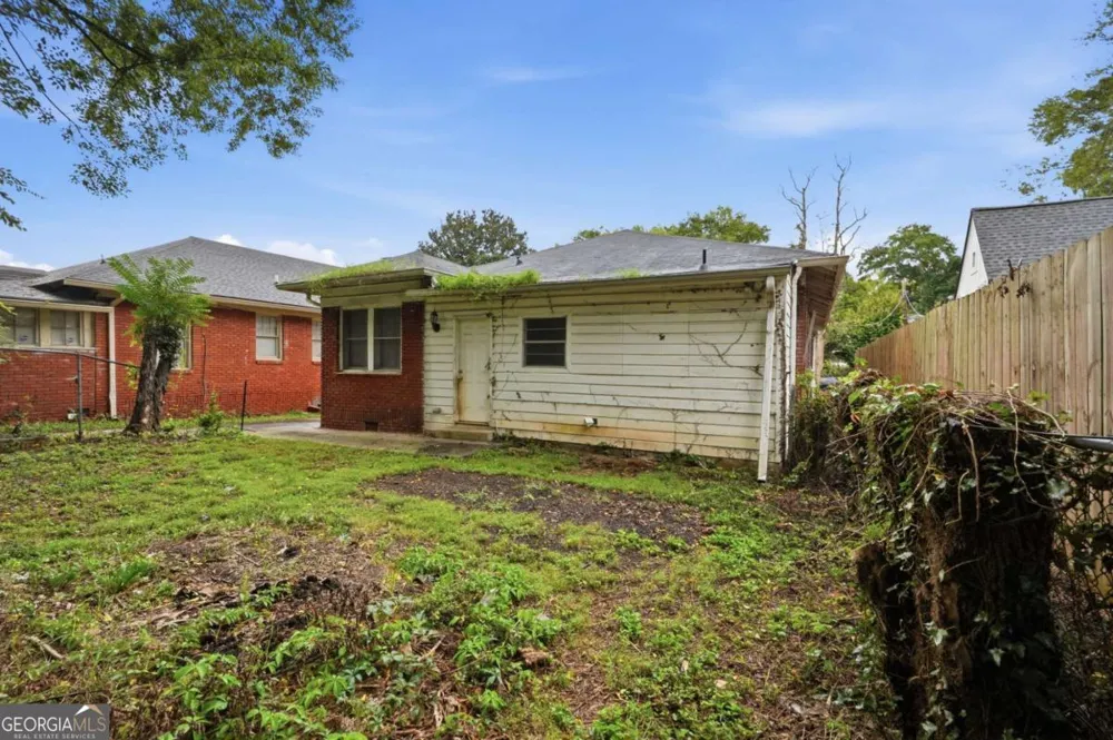 675 Holderness ST SW Atlanta, GA 30310