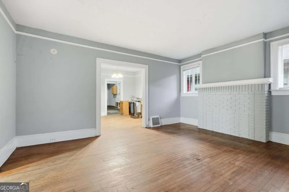 675 Holderness ST SW Atlanta, GA 30310