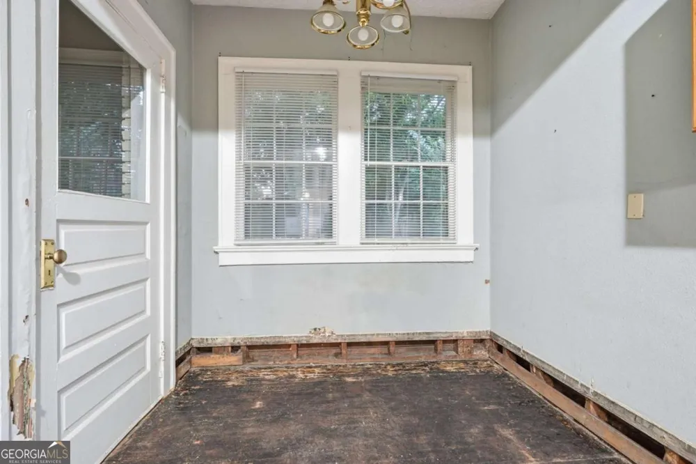 675 Holderness ST SW Atlanta, GA 30310