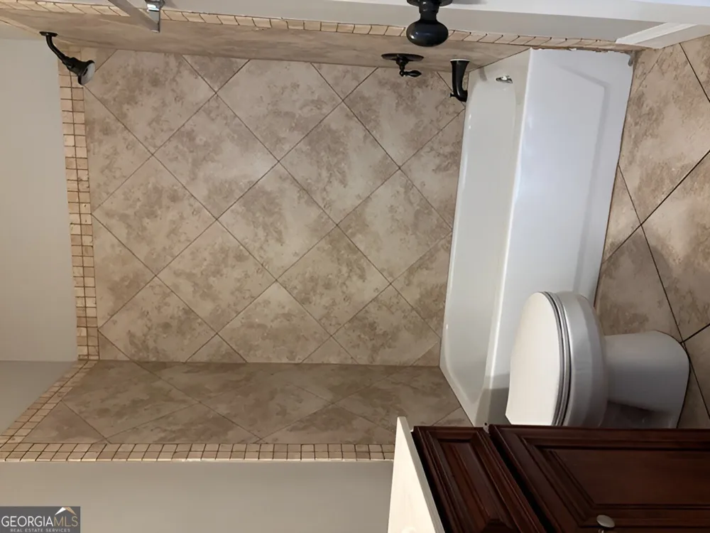 2069 Harmony DR Canton, GA 30115