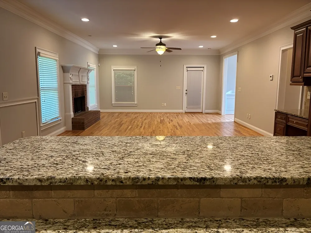 2069 Harmony DR Canton, GA 30115