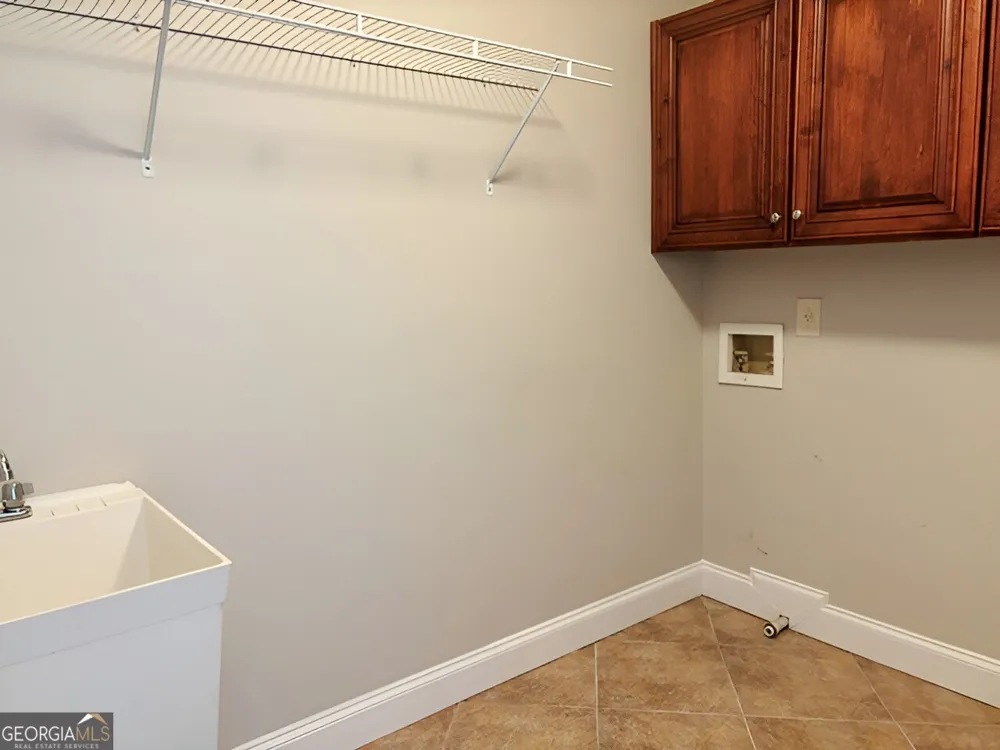 2069 Harmony DR Canton, GA 30115
