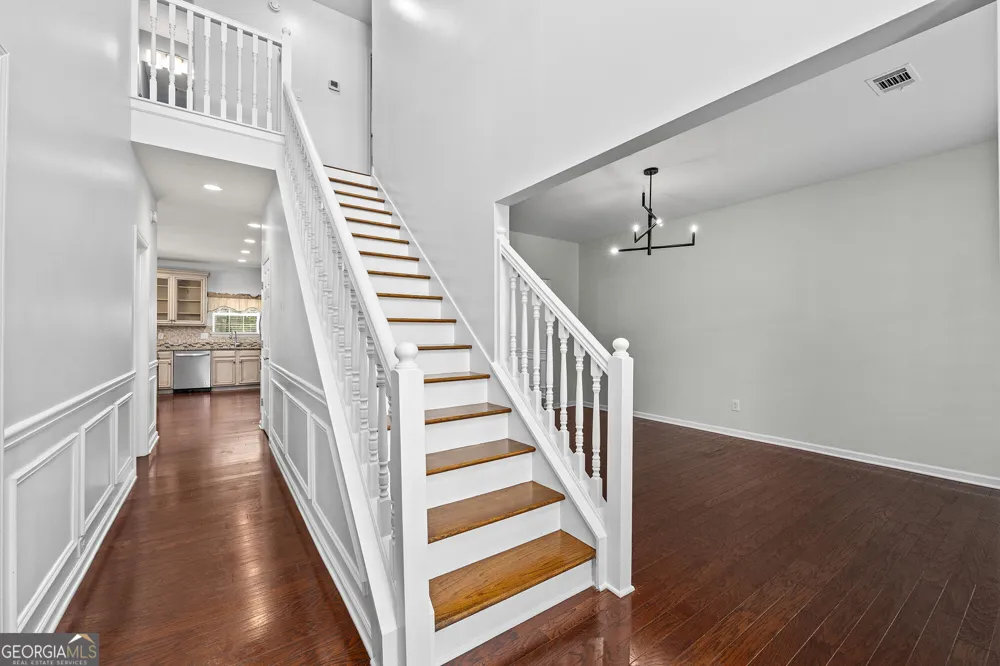 201 Overlook CT Canton, GA 30115