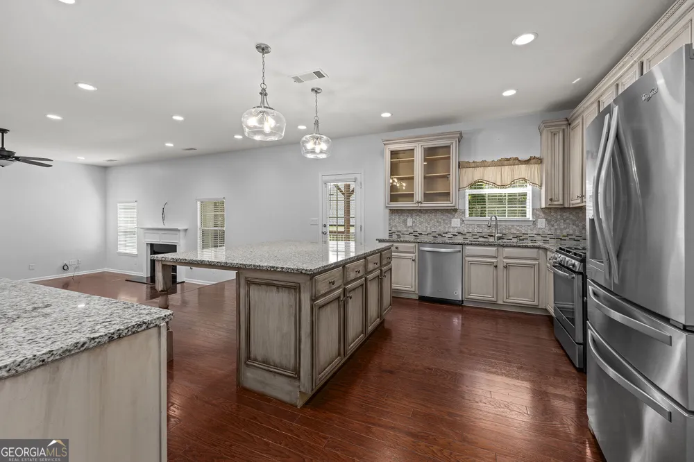 201 Overlook CT Canton, GA 30115