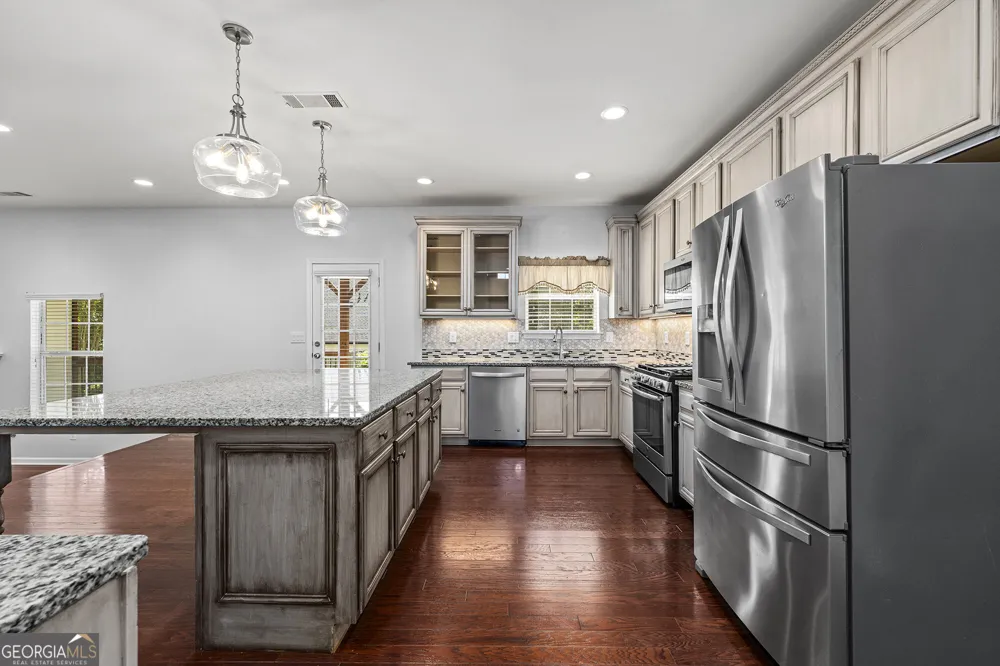 201 Overlook CT Canton, GA 30115