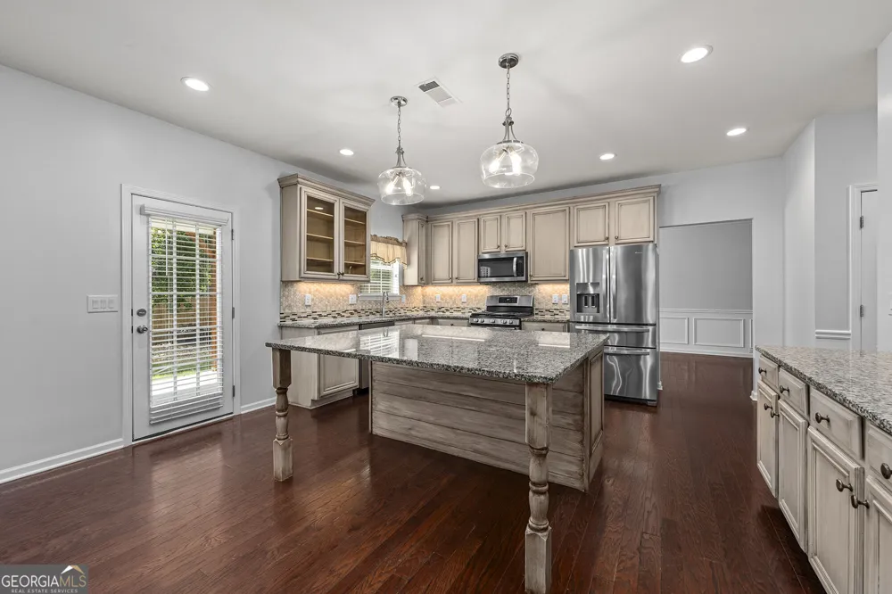 201 Overlook CT Canton, GA 30115