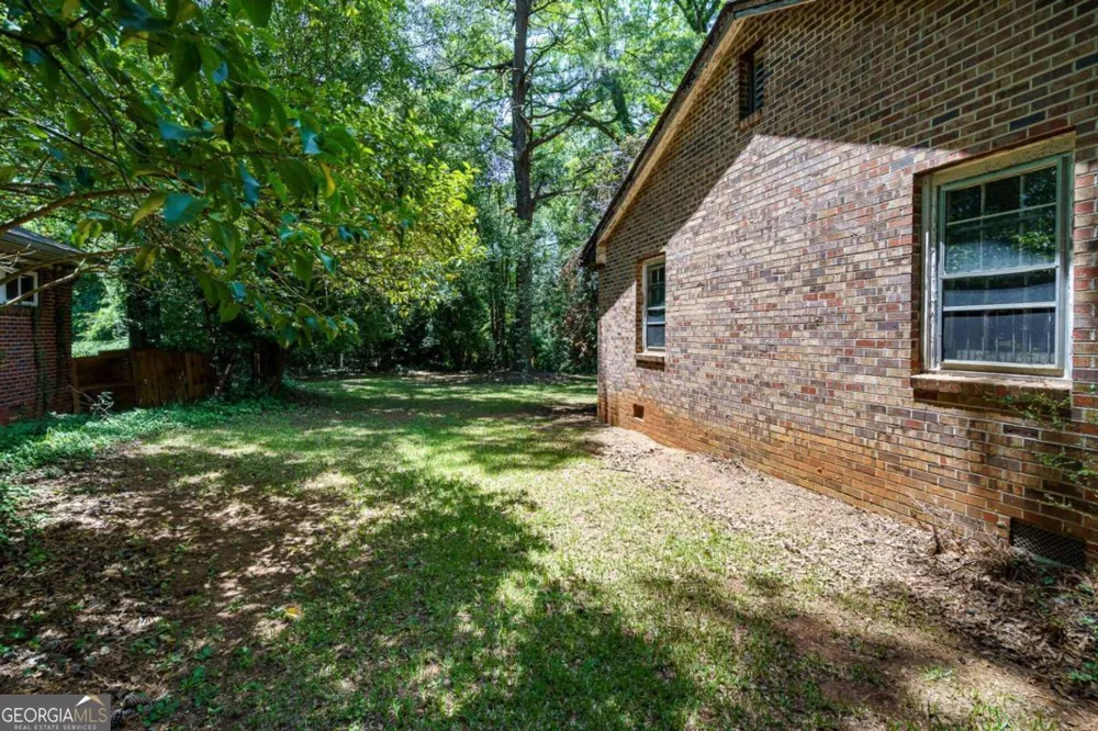 3240 Benjamin E Mays DR SW Atlanta, GA 30311