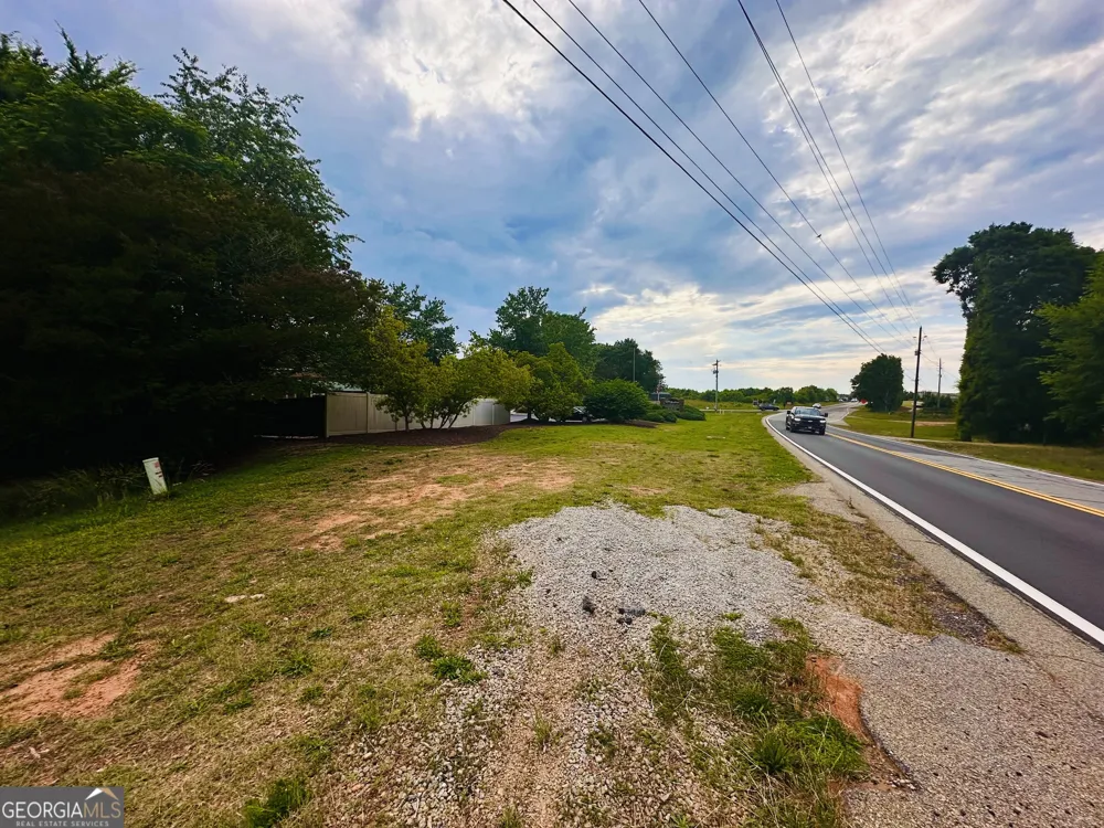 6485 Highway 124 W Hoschton, GA 30548