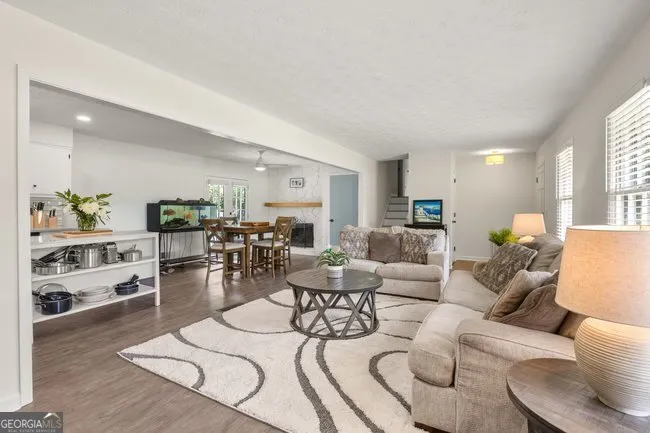 3031 Frankie LN Duluth, GA 30096