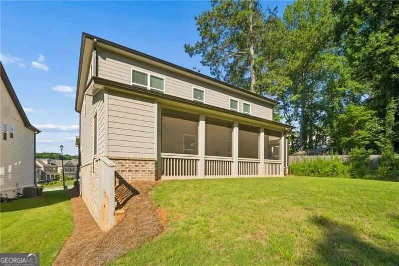 1581 Branthaven LN Auburn, GA 30011
