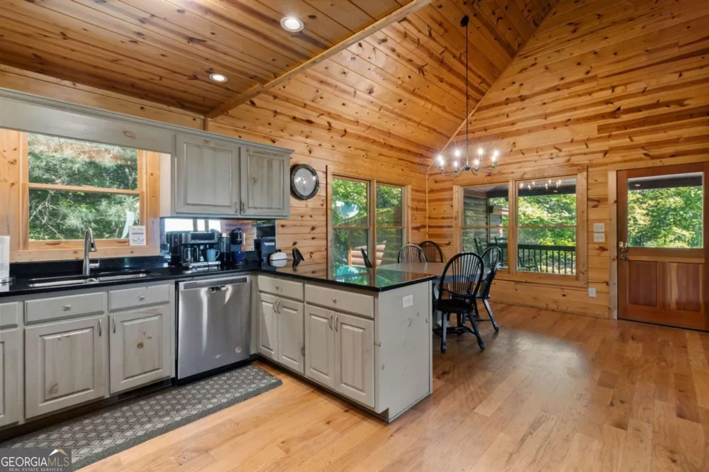 161 Huntington WAY Blue Ridge, GA 30513