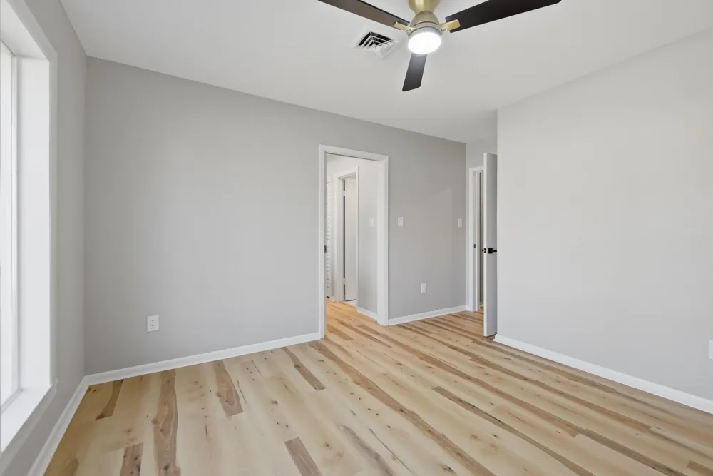 687 Bending Oaks Drive Bellville, TX 77418