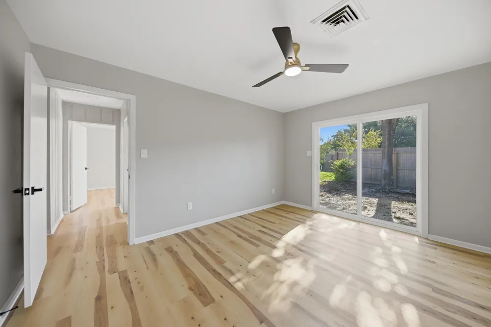 687 Bending Oaks Drive Bellville, TX 77418
