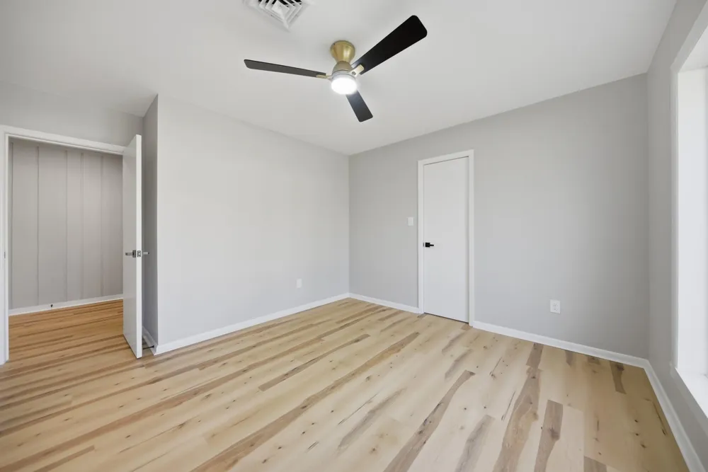 687 Bending Oaks Drive Bellville, TX 77418
