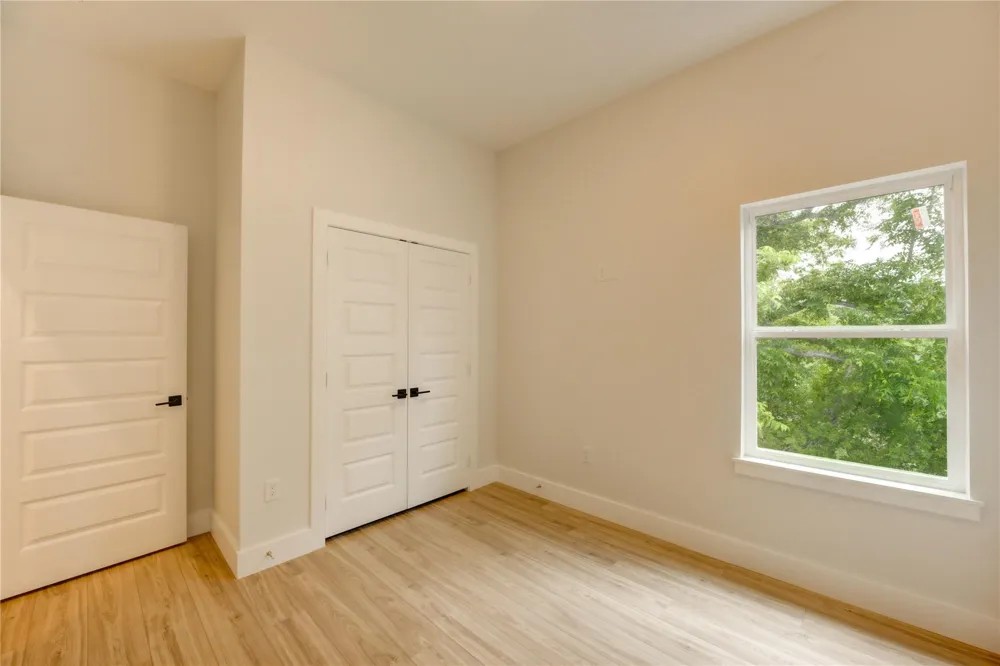811 E 39th Street #B Houston, TX 77022