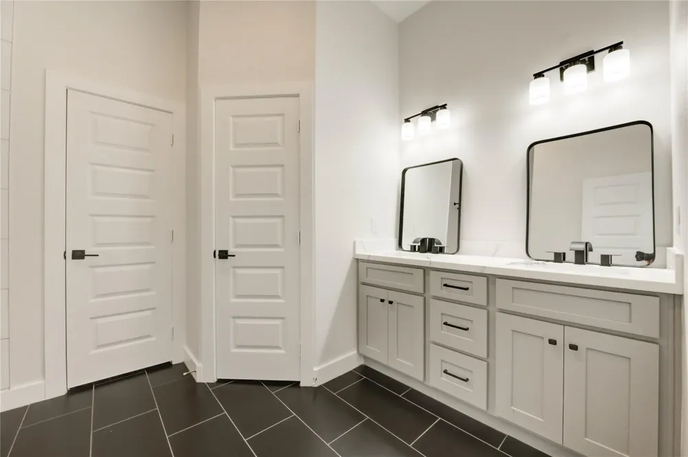811 E 39th Street #B Houston, TX 77022