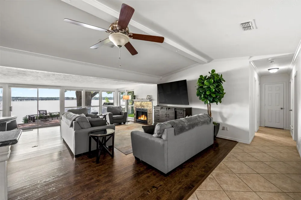 211 Lake Front Drive Mabank, TX 75156
