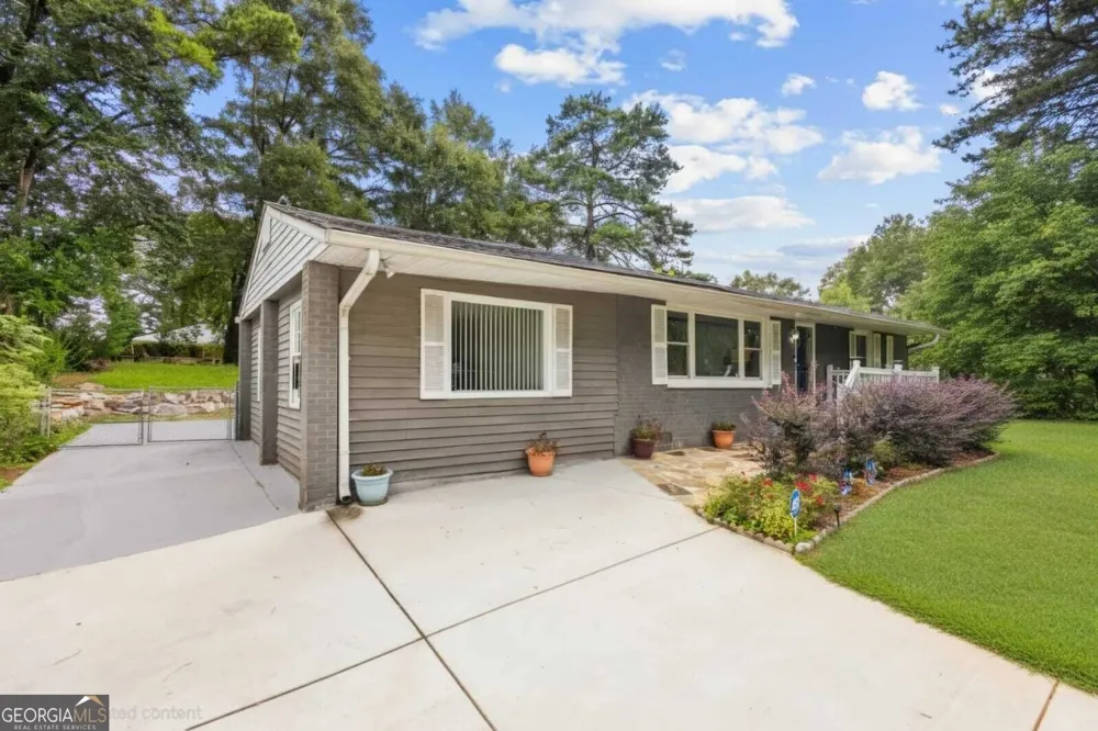 1977 Wee Kirk RD SE Atlanta, GA 30316