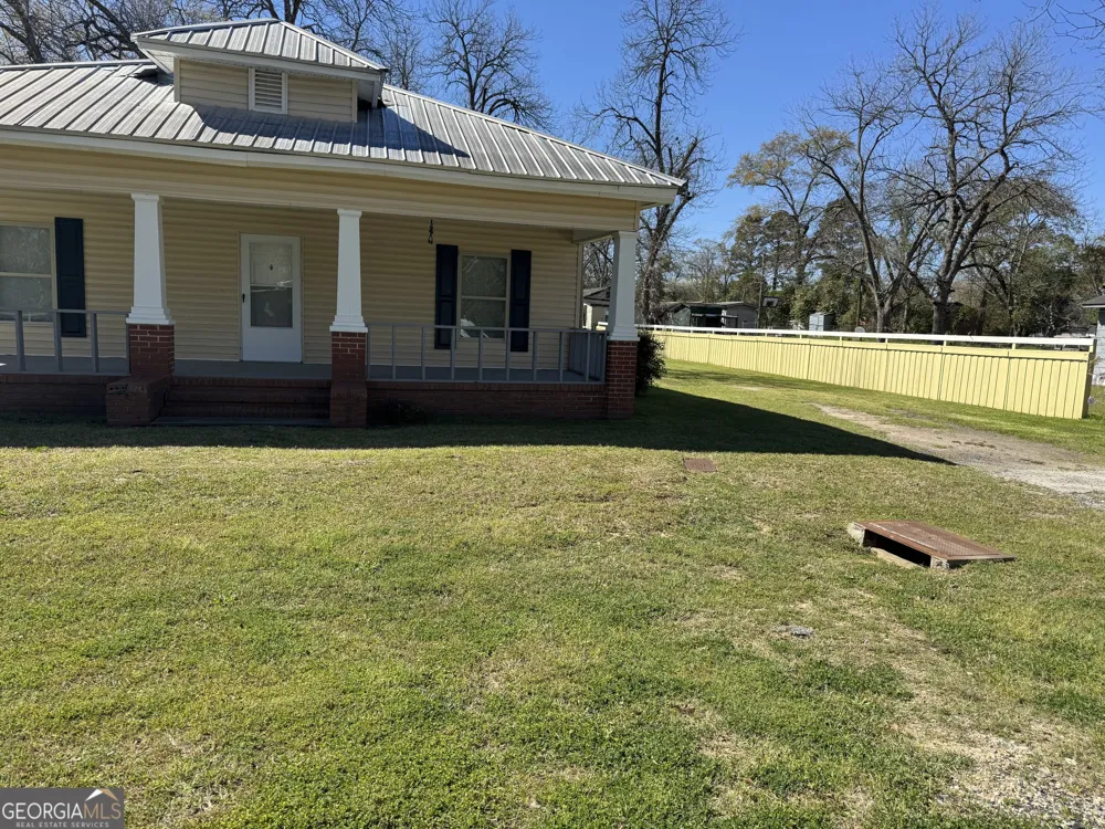705 W 14TH AVE Cordele, GA 31015
