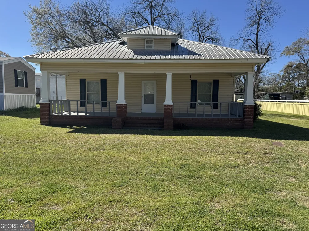 705 W 14TH AVE Cordele, GA 31015