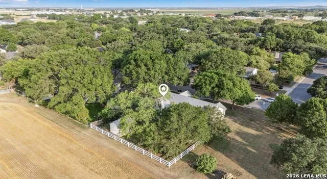 101 Country Ln Castroville, TX 78009