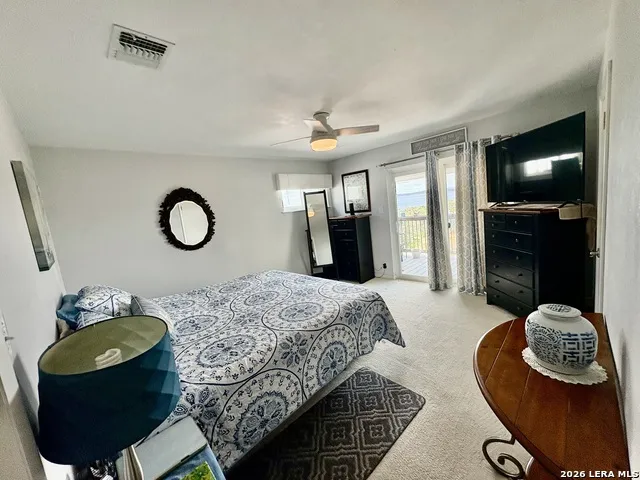 1135 LAKEBREEZE DR Canyon Lake, TX 78133