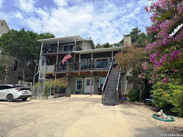 1135 LAKEBREEZE DR Canyon Lake, TX 78133