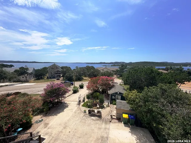 1135 LAKEBREEZE DR Canyon Lake, TX 78133