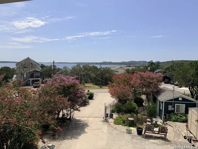 1135 LAKEBREEZE DR Canyon Lake, TX 78133