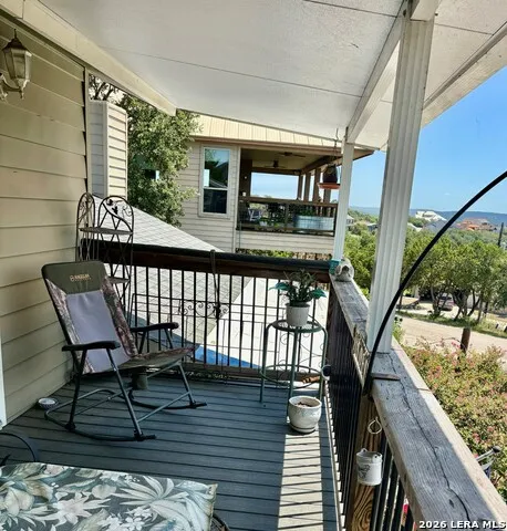 1135 LAKEBREEZE DR Canyon Lake, TX 78133