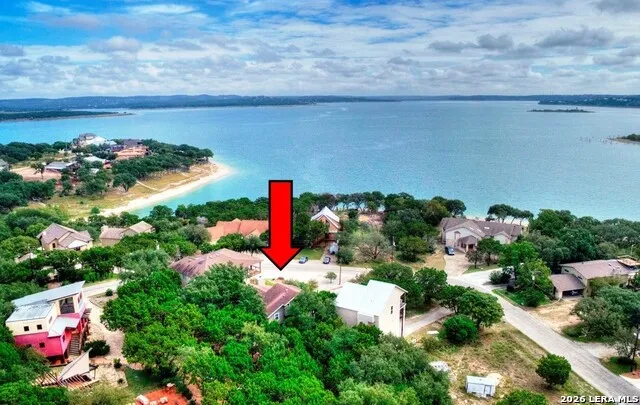 1135 LAKEBREEZE DR Canyon Lake, TX 78133