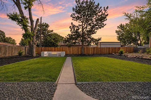 6080 Holly Street Commerce City, CO 80022