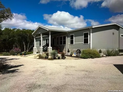 870 Spur Rd