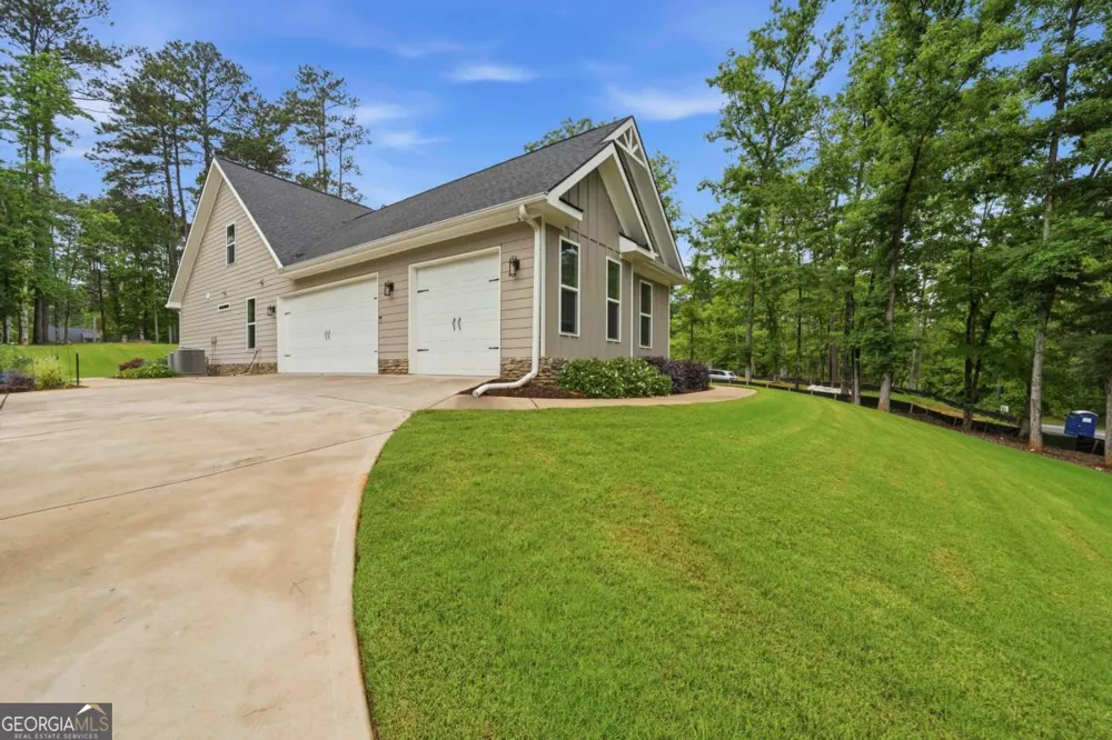 1781 Osprey Poynte Greensboro, GA 30642