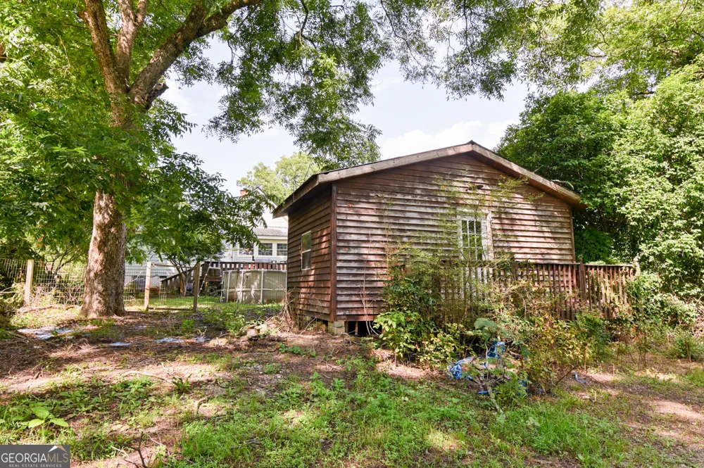 111 Banks ST Shady Dale, GA 31085