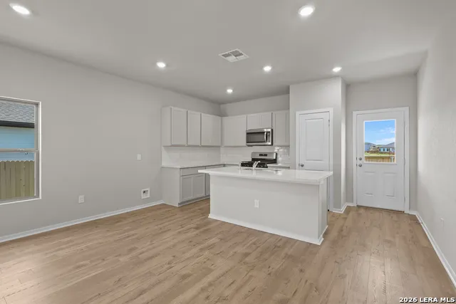 5116 Park Cape Schertz, TX 78124