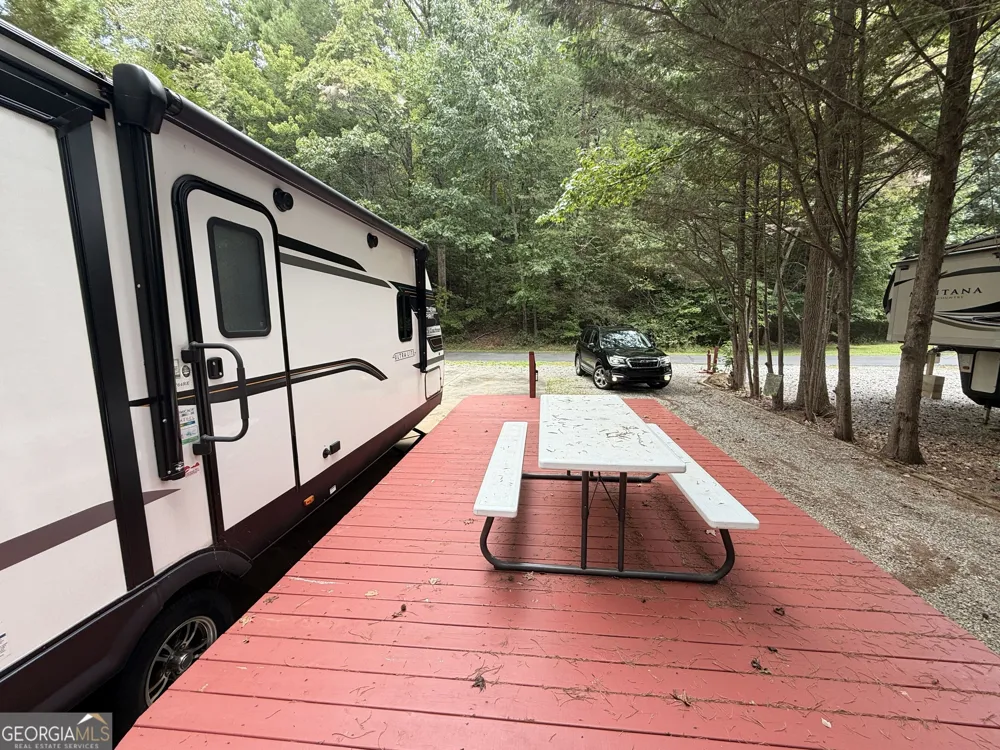 496 Hidden Valley RD Cleveland, GA 30528