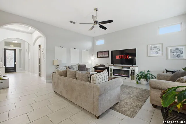 3208 Jasons Way Marion, TX 78124