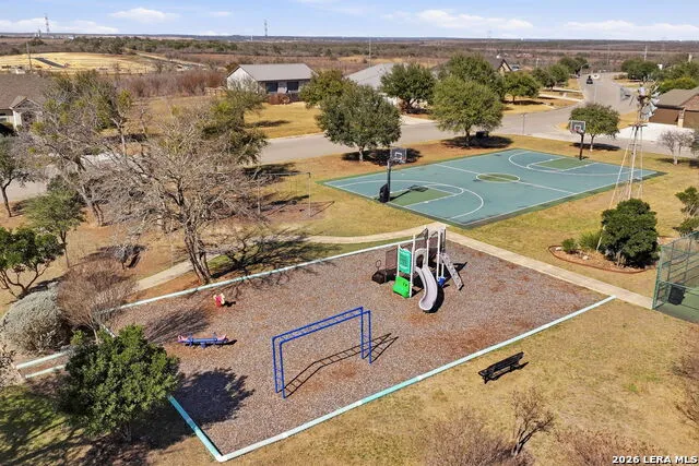 3208 Jasons Way Marion, TX 78124