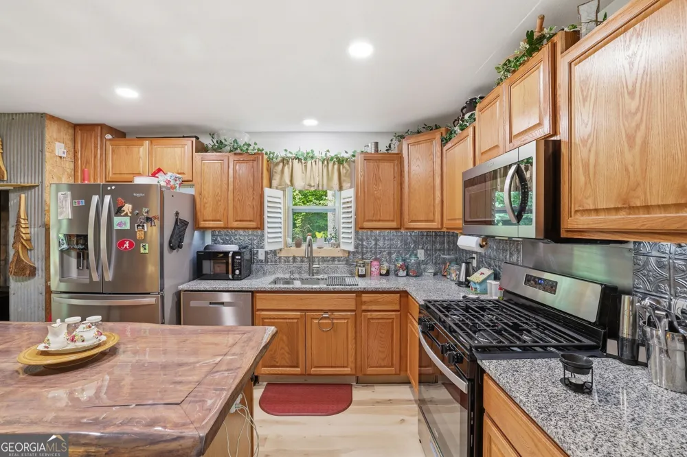60 Cady LN Cleveland, GA 30528