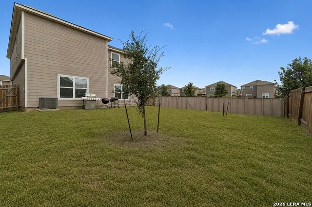 3038 CITRON GDN Converse, TX 78109